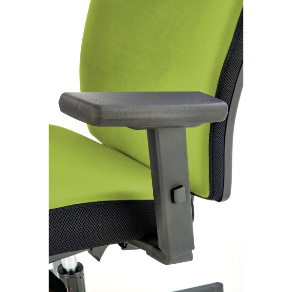 POP fotel pracowniczy, kolor: pasek boczny - czarny RN60999, front - zielony M38Meble Nowy Styl 