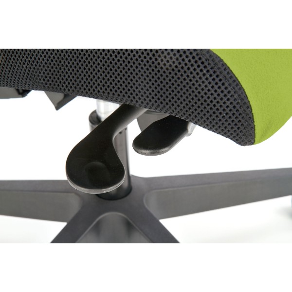 POP fotel pracowniczy, kolor: pasek boczny - czarny RN60999, front - zielony M38Meble Nowy Styl 