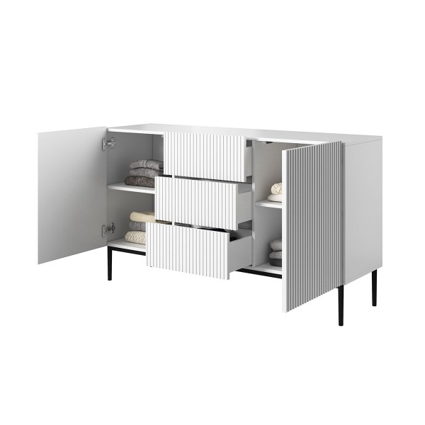 Komoda Nicole 150 cm z trzema szufladami - biały mat / czarne nóżki