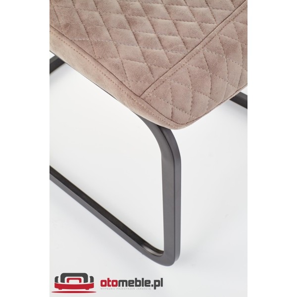 Krzesła na płozach w stylu loft K272 ciemny beż DALLAS / czarny Halmar